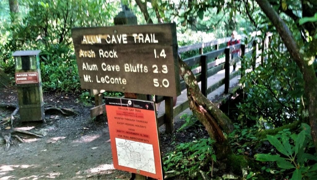 Trailhead sign for Alum Cave Trail