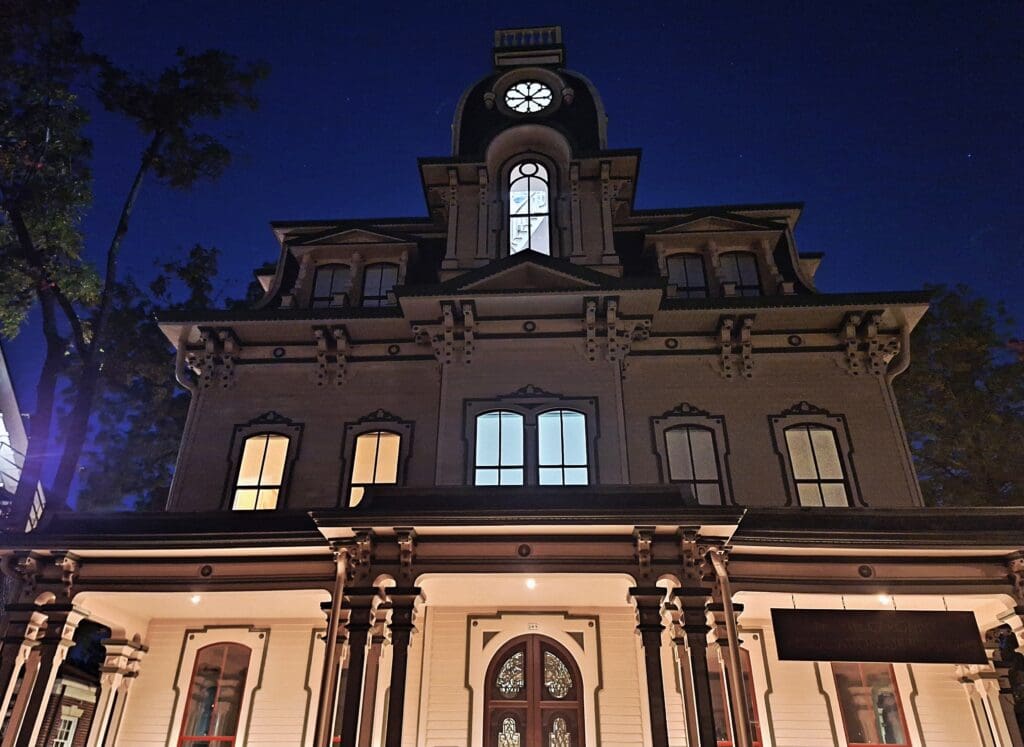 Art Deco mansion haunted by past owners in Raleigh