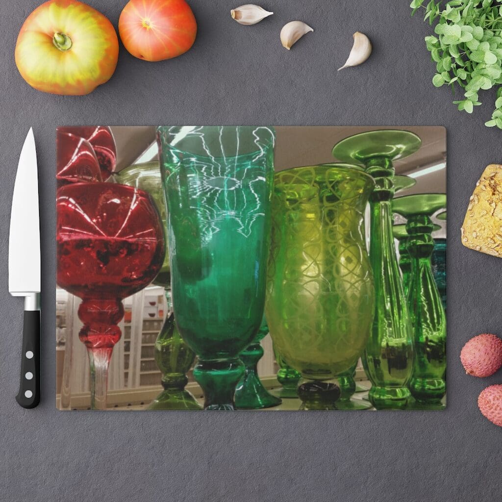 A festive glass cutting board from the IRW Holiday collection. Click to see more!